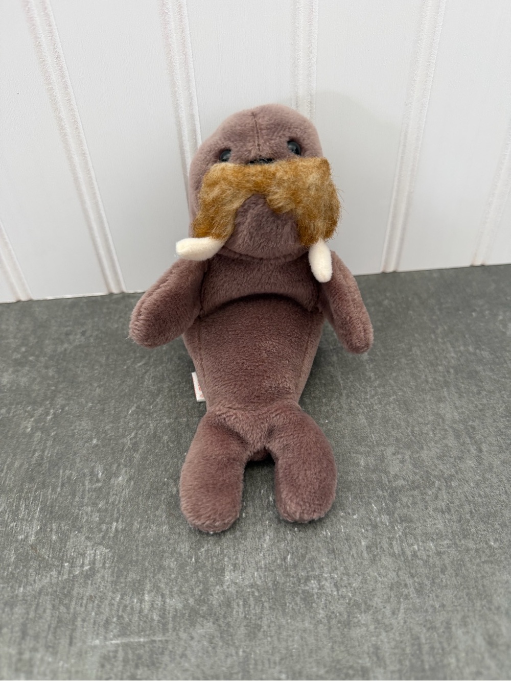 TY - Beanie Babies 1997 retired Jolly the Walrus
